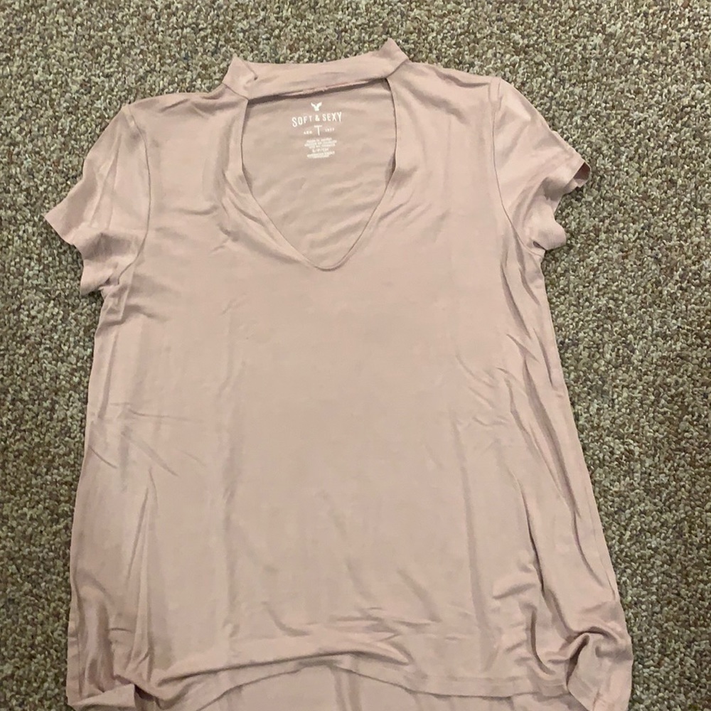 American eagle v neck